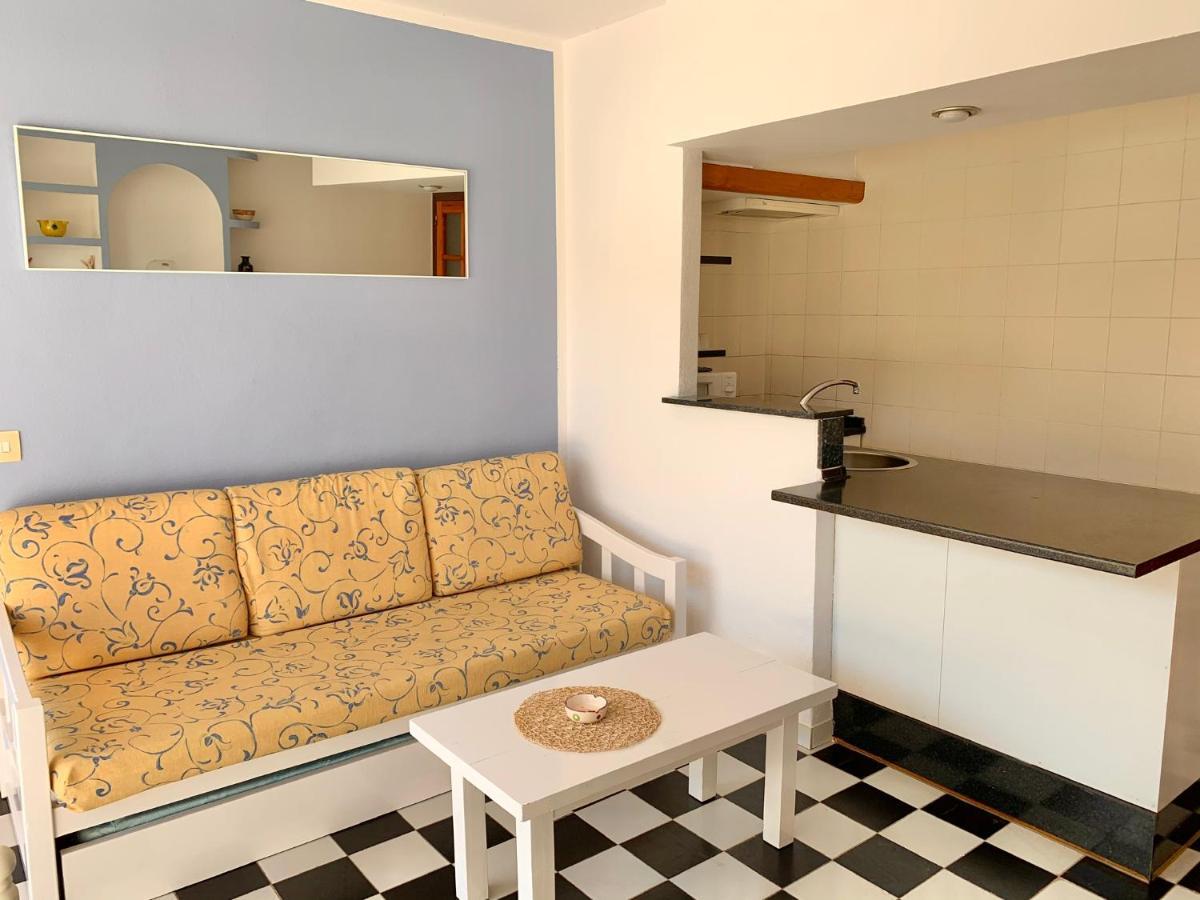 Apartamentos Miranda Es Pujols Kültér fotó