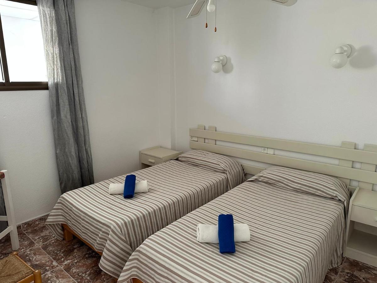 Apartamentos Miranda Es Pujols Kültér fotó